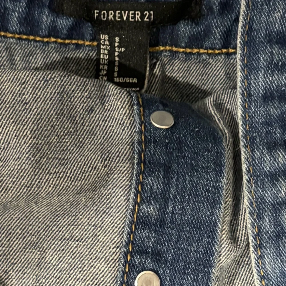 Forever 21 Vintage Blue Denim Overalls Sz small - Picture 6 of 6